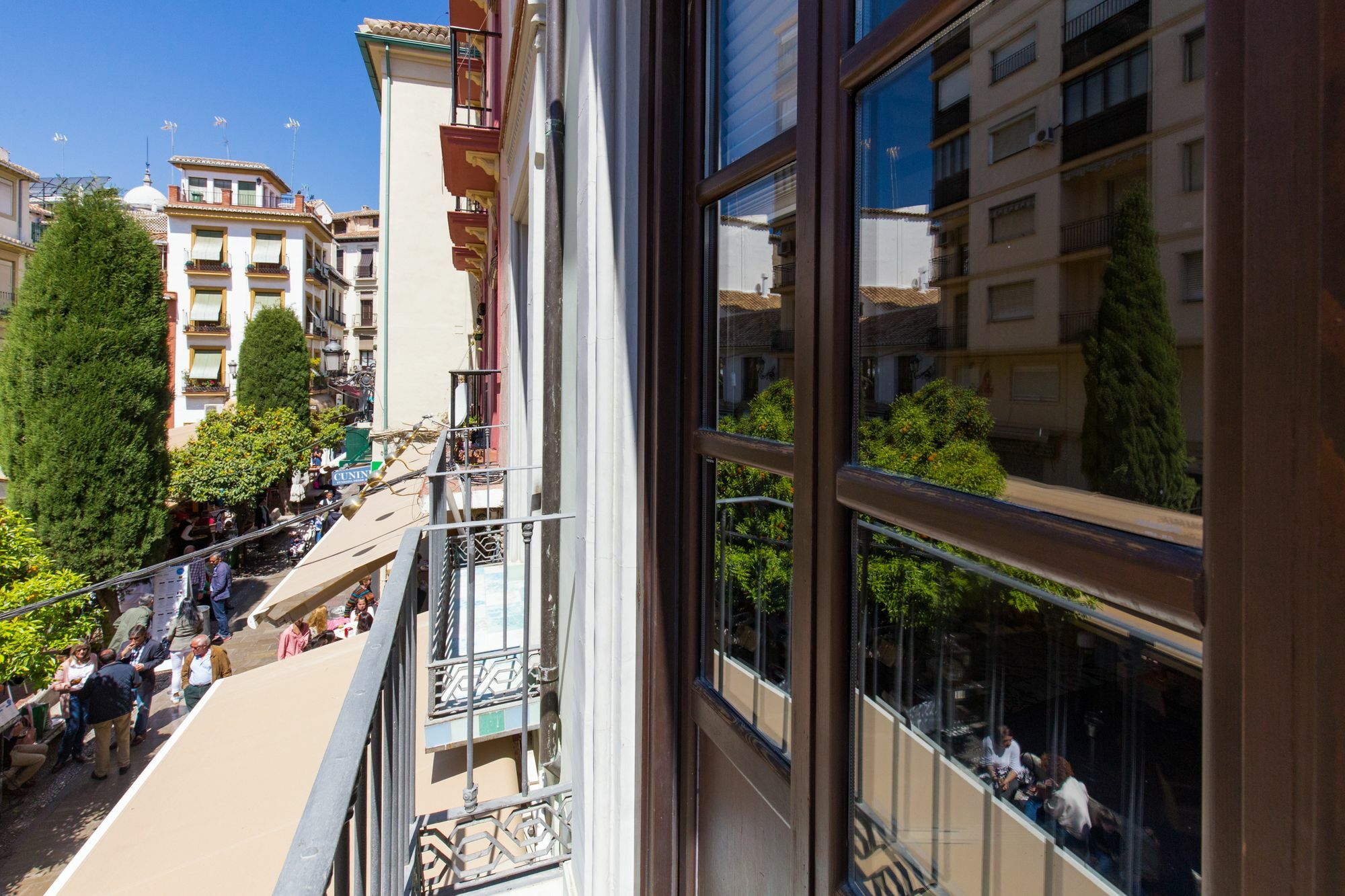 Los Lobos Suites Apartamentos กรานาดา ภายนอก รูปภาพ