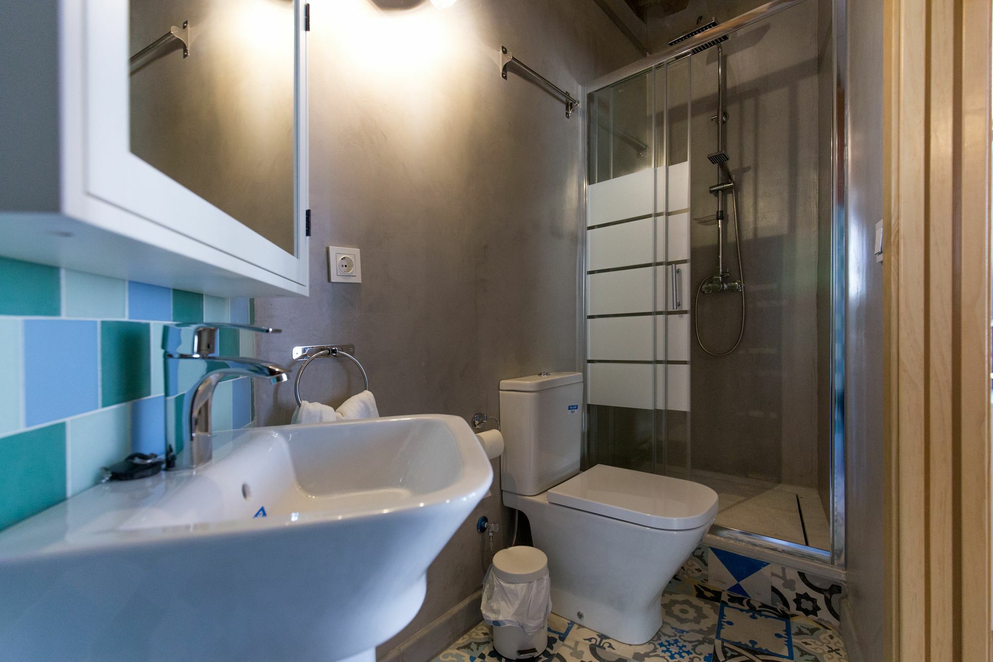 Los Lobos Suites Apartamentos กรานาดา ภายนอก รูปภาพ