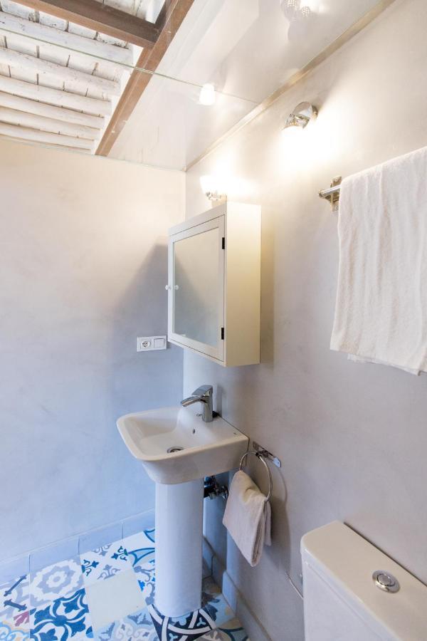 Los Lobos Suites Apartamentos กรานาดา ภายนอก รูปภาพ