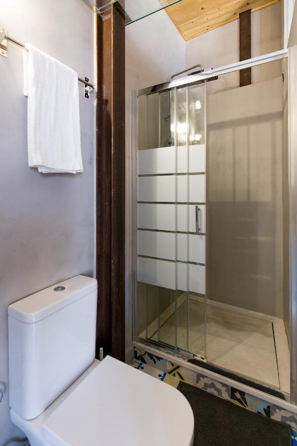 Los Lobos Suites Apartamentos กรานาดา ภายนอก รูปภาพ